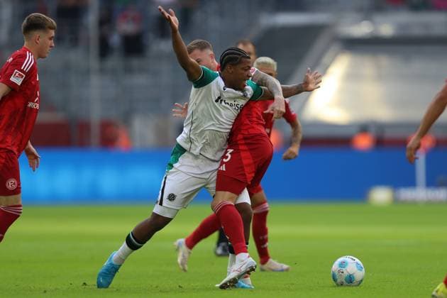 during the 2 Bundesliga match between Fortuna Düsseldorf and Hannover 96 at Merkur Spiel Arena on August 30, 2024 in Düsseldorf, Germany Photo by Oliver Kaelke DeFodi Images during the 2 Bundesliga match between Fortuna Düsseldorf and Hannover 96 at Merkur Spiel Arena on August 30, 2024 in Düsseldorf, Germany Photo by Oliver Kaelke DeFodi Images DFB DFL REGULATIONS PROHIBIT ANY USE OF PHOTOGRAPHS AS IMAGE SEQUENCES AND OR QUASI VIDEO Photo by Oliver Kaelke DeFodi Images Defodi 678 2024 08 30 OK DUSH96 0183 Defodi-678 DFB DFL REGULATIONS PROHIBIT ANY USE OF PHOTOGRAPHS AS IMAGE SEQUENCES AND OR QUASI-VIDEO.