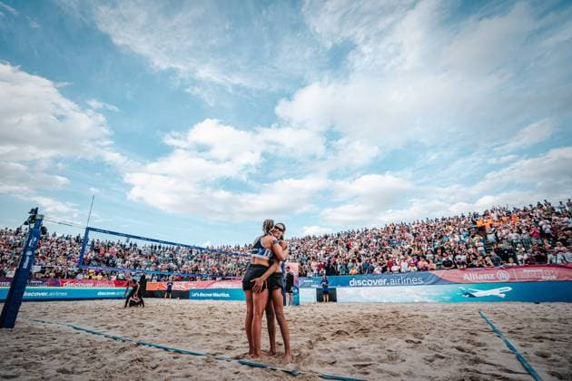 Beach volleyball women Allianz German Beach Tour German Beach Volleyball Championship 2024 30 08 2024 f l Isabel Schneider and Kira Walkenhorst after the last game of their careers Timmendorfer Strand Ahmann Hager Arena Schleswig Holstein Germany