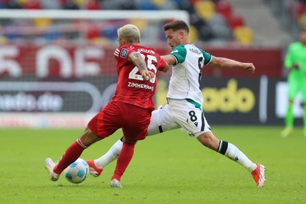 during the 2 Bundesliga match between Fortuna Düsseldorf and Hannover 96 at Merkur Spiel Arena on August 30, 2024 in Düsseldorf, Germany Photo by Oliver Kaelke DeFodi Images during the 2 Bundesliga match between Fortuna Düsseldorf and Hannover 96 at Merkur Spiel Arena on August 30, 2024 in Düsseldorf, Germany Photo by Oliver Kaelke DeFodi Images DFB DFL REGULATIONS PROHIBIT ANY USE OF PHOTOGRAPHS AS IMAGE SEQUENCES AND OR QUASI VIDEO Photo by Oliver Kaelke DeFodi Images Defodi 678 2024 08 30 OK DUSH96 0759 Defodi-678 DFB DFL REGULATIONS PROHIBIT ANY USE OF PHOTOGRAPHS AS IMAGE SEQUENCES AND OR QUASI-VIDEO.