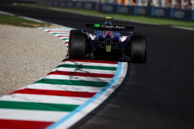 22 TSUNODA Yuki (jap), Visa Cash App RB F1 Team VCARB 01, action during the Formula 1 Pirelli Gran Premio d’Italia 2024, Italian Grand Prix 2024, 16th round of the 2024 Formula One World Championship, WM, Weltmeisterschaft from August 30 to September 1, 2024 on the Autodromo Nazionale Monza, in Monza, Italy - F1 - ITALIAN GRAND PRIX 2024 DPPI Panoramic  240830_R16_ITALIA_DP_XB3_0586