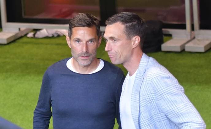 30 08 2024, xblx, Fußball 2 Bundesliga, Fortuna Duesseldorf Hannover 96 emspor, v l Trainer Stefan Leitl Coach Hannover 96 , Marcus Mann Sportdirektor Hannover 96 DFL DFB REGULATIONS PROHIBIT ANY USE OF PHOTOGRAPHS as IMAGE SEQUENCES and or QUASI VIDEO Duesseldorf
