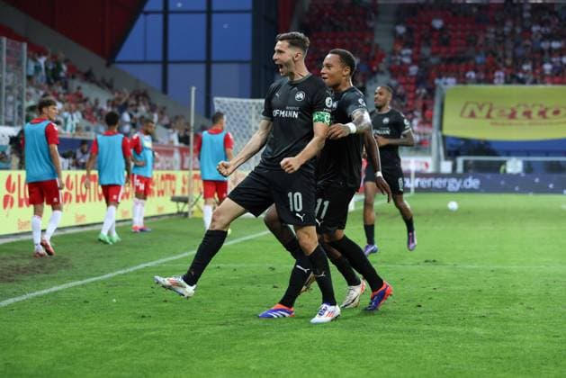 Soccer 2 Bundesliga 4 Matchday SSV Jahn Regensburg SpVgg Greuther Fürth on 30 08 2024 at Jahnstadion Regensburg in Regensburg Goal celebration for 0 3 by Branimir Hrgota Fürth DFL regulations prohibit any use of photographs as image sequences and or quasi video xMSx
