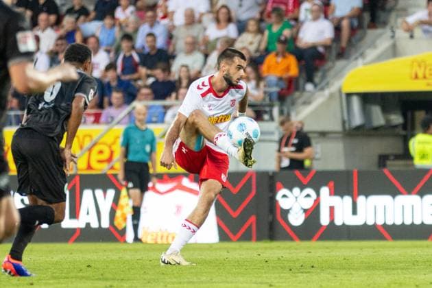 30 08 2024, Soccer, GER, Season, 2 Liga, Season 2024 2025, SSV Jahn Regensburg Spvgg Greuther Fürth Rasim Bulic SSV Jahn DFL REGULATIONS PROHIBIT ANY USE OF PHOTOGRAPHS AS IMAGE SEQUENCES AND OR QUASI VIDEO Regensburg Bayern Germany Jahnstadion Regensburg