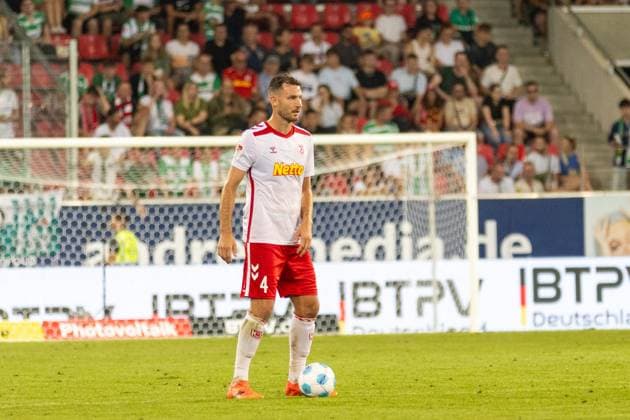 30 08 2024, Football, GER, Season, 2 Liga, Season 2024 2025, SSV Jahn Regensburg Spvgg Greuther Fürth Florian Ballas SSV Jahn Regensburg DFL REGULATIONS PROHIBIT ANY USE OF PHOTOGRAPHS AS IMAGE SEQUENCES AND OR QUASI VIDEO Regensburg Bayern Germany Jahnstadion Regensburg