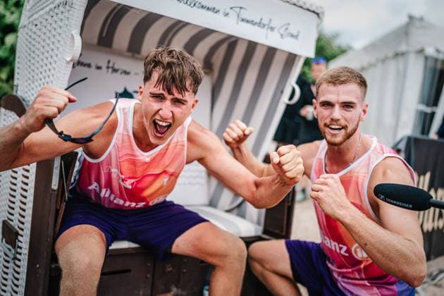 Beach volleyball men Allianz German Beach Tour German Beach Volleyball Championship 2024 30 08 2024 v l Yannik Ahr and Luis Henrichs celebrate after their victory Timmendorfer Strand Ahmann Hager Arena Schleswig Holstein Germany