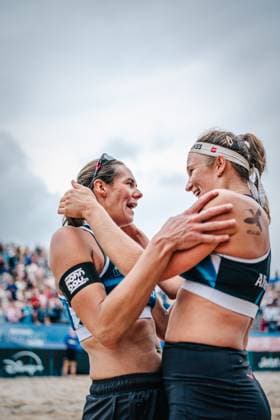 Beach volleyball women Allianz German Beach Tour German Beach Volleyball Championship 2024 30 08 2024 f l Kira Walkenhorst and Isabel Schneider Timmendorfer Strand Ahmann Hager Arena Schleswig Holstein Germany