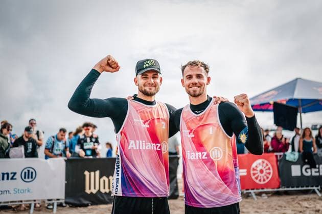 Beach volleyball men Allianz German Beach Tour German Beach Volleyball Championship 2024 30 08 2024 f l Benedikt Sagstetter and Jonas Sagstetter Timmendorfer Strand Ahmann Hager Arena Schleswig Holstein Germany