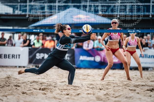 Beach volleyball women Allianz German Beach Tour German Beach Volleyball Championship 2024 30 08 2024 Anna Lena Grüne plays the ball Timmendorfer Strand Ahmann Hager Arena Schleswig Holstein Germany