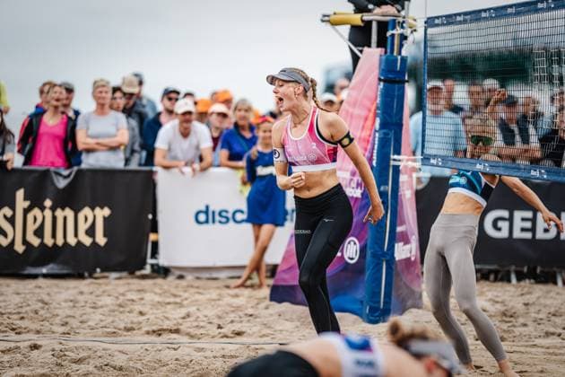 Beach volleyball women Allianz German Beach Tour German Beach Volleyball Championship 2024 30 08 2024 Marie Schieder cheers Timmendorfer Strand Ahmann Hager Arena Schleswig Holstein Germany