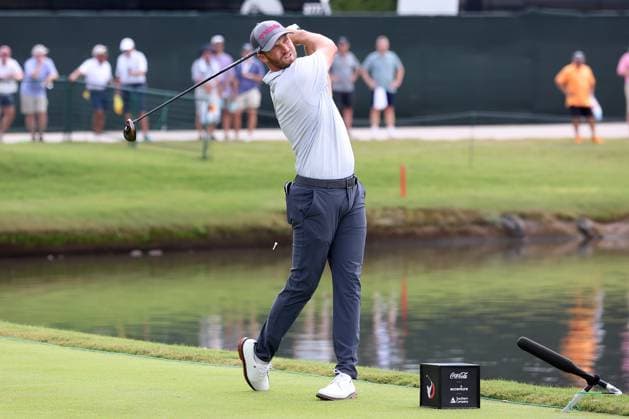 ATLANTA, GA - AUGUST 30: Wyndham Clark (USA) during the opening round of the 2024 FedExCup Playoffs Tour Championship on August 30, 2024 at East Lake Golf Club in Atlanta, Georgia. (Photo by Michael Wade Icon Sportswire) GOLF: AUG 30 PGA, Golf Herren FedExCup Playoffs - TOUR Championship EDITORIAL USE ONLY Icon08302422