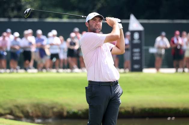 ATLANTA, GA - AUGUST 30: Scottie Scheffler (USA) during the opening round of the 2024 FedExCup Playoffs Tour Championship on August 30, 2024 at East Lake Golf Club in Atlanta, Georgia. (Photo by Michael Wade Icon Sportswire) GOLF: AUG 30 PGA, Golf Herren FedExCup Playoffs - TOUR Championship EDITORIAL USE ONLY Icon08302433