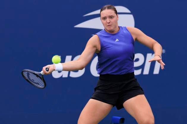 August 30, 2024, Flushing Meadows, New York, USA: Jule Niemeier hits a return forehand during Day 5 of her match against Qinwen Zheng in the 2024 US Open held at the USTA Billie Jean King National Tennis Center on Friday August 30, 2024 in the Flushing neighborhood of the Queens borough of New York City. JAVIER ROJAS PI Flushing Meadows USA - ZUMAp124 20240830_zaa_p124_040 Copyright: xJavierxRojasx