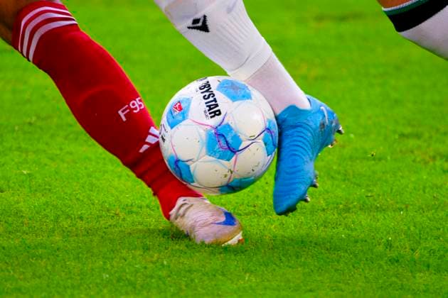 Merkur Spielarena Düsseldorf 30 8 2024, 2 Soccer Bundesliga Season 2024 25 4 Matchday, Fortuna Düsseldorf F95 vs Hannover 96 H96 Footballer legs and ball