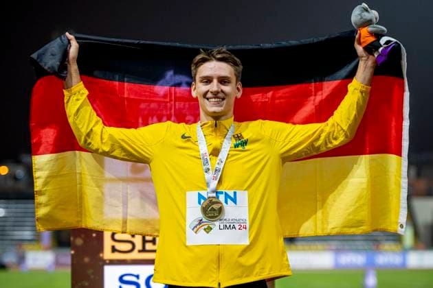 Sport Themen der Woche KW35 Sport Bilder des Tages Siegerehrung im Stabhochsrung fuer Hendrik MUELLER (TSV Bayer 04 Leverkusen), GERMANY, Pole Vault Men PER, Leichtathletik, Athletics, U20 World Athletics Championships Lima 24, U20 Leichtathletik Weltmeisterschaften, 30.08.2024, PER, Leichtathletik, Athletics, U20 World Athletics Championships Lima 24, U20 Leichtathletik Weltmeisterschaften, 30.08.2024, Lima *** Pole Vault Award Ceremony for Hendrik MUELLER TSV Bayer 04 Leverkusen , GERMANY, Pole Vault Men PER, Leichtathletik, Athletics, U20 World Athletics Championships Lima 24, U20 World Athletics Championships, 30 08 2024, PER, Leichtathletik, Athletics, U20 World Athletics Championships Lima 24, U20 World Athletics Championships, 30 08 2024, Lima Copyright: xJanxPapenfussx EP_JPS