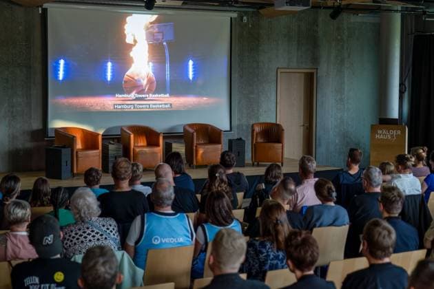 Premiere of the documentary, GER, Veolia Hamburg Towers Watchparty, documentary Premiere 30 08 2024 GER, Veolia Hamburg Towers Watchparty, documentary Premiere 30 08 2024 Hamburg Copyright: xEibner-Pressefoto MaxxVincenx EP_MVN