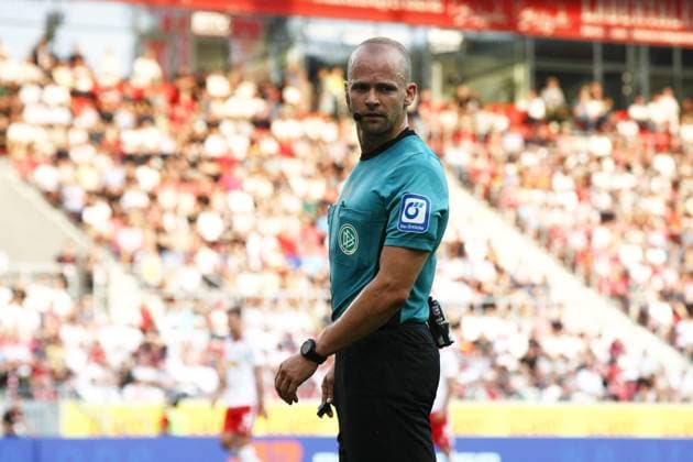 Patrick Schwengers Schiedsrichter . 2.Bundesliga - Spieltag 4 , Jahn Regensburg - Greuther Fürth . Fußball , in Jahnstadion , Regensburg , Bayern , Deutschland . August 30, 2024 - Photo: Ipa Photo Pressefoto DENL Copyright: xx