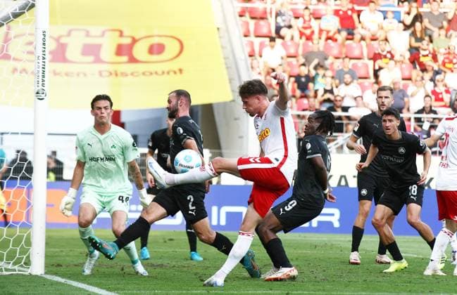 Christian Viet . 2.Bundesliga - Spieltag 4 , Jahn Regensburg - Greuther Fürth . Fußball , in Jahnstadion , Regensburg , Bayern , Deutschland . August 30, 2024 - Photo: Ipa Photo Pressefoto DENL Copyright: xx
