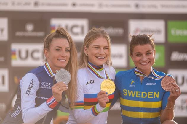 U C-Mountain Bike World Championships Andorra2024 - Day4 In Pal Arinsal, Andorra, on August 30, 2024, Pauline Ferrand Prevot of France, Evie Richards of Great Britain, and Jenny Rissveds of Sweden celebrate on the podium at the UCI Mountain Bike World Championships Cross-Country Short Track Women. Andorra Andorra  Copyright: xMartinxSilvaxCosentinox originalFilename:silvacosentino-paulinef240830_npA0m.jpg