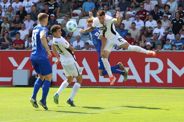 31 08 2024, Football, Men, 2 Bundesliga, Season 2024 2025, SV 07 Elversberg SV Darmstadt 98, Luca Schnellbacher SV 07 Elversberg , Fisnik Asllani SV 07 Elversberg , Clemens Riedel SV Darmstadt 98 , Matthias Bader SV Darmstadt 98 Elversberg Ursapharm Arena an der Kaiserlinde Saarland Germany EN Copyright: xSebastianxBachx