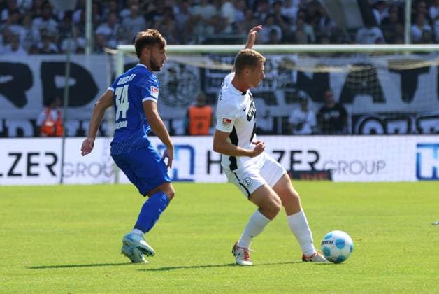 31 08 2024, Football, Men, 2 Bundesliga, Season 2024 2025, SV 07 Elversberg SV Darmstadt 98, Elias Baum SV 07 Elversberg , Killian Corredor SV Darmstadt 98 Elversberg Ursapharm Arena an der Kaiserlinde Saarland Germany EN Copyright: xSebastianxBachx