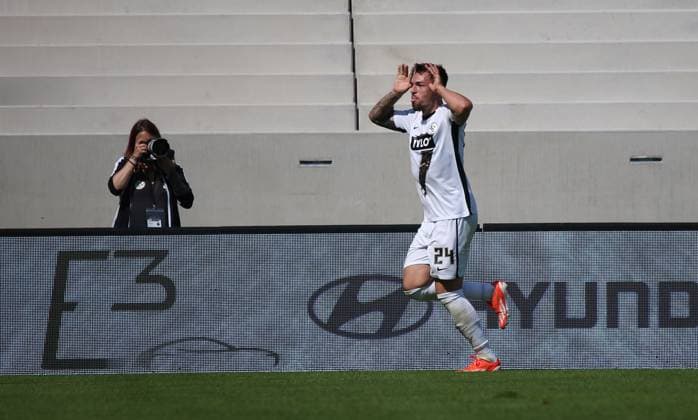 31 08 2024, xmohx, Fussball 2 Bundesliga, SV Elversberg SV Darmstadt 98 emspor, v l Luca Schnellbacher SV Elversberg celebrate the goal, Der Torjubel zum 1 0 DFL DFB REGULATIONS PROHIBIT ANY USE OF PHOTOGRAPHS as IMAGE SEQUENCES and or QUASI VIDEO Elversberg