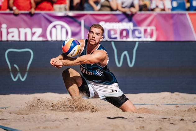 Beach volleyball men Allianz German Beach Tour German Beach Volleyball Championship 2024 31 08 2024 Luis Henrichs takes the ball Timmendorfer Strand Ahmann Hager Arena Schleswig Holstein Germany