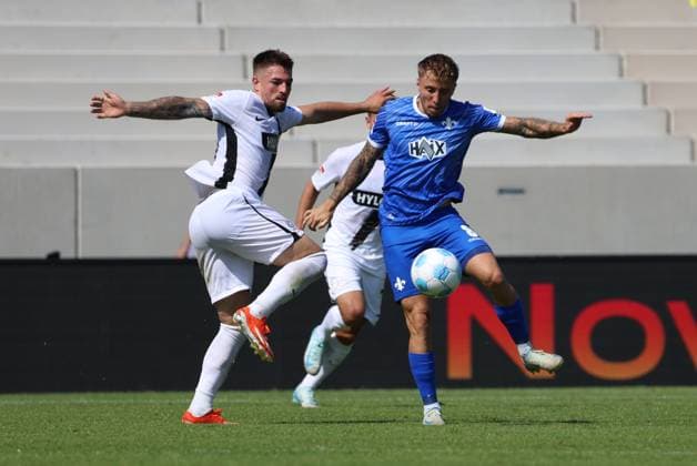31 08 2024, Football, Men, 2 Bundesliga, Season 2024 2025, SV 07 Elversberg SV Darmstadt 98, Luca Schnellbacher SV 07 Elversberg , Luca Marseiler SV Darmstadt 98 Elversberg Ursapharm Arena an der Kaiserlinde Saarland Germany EN Copyright: xSebastianxBachx