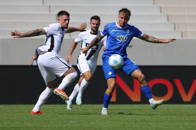 31 08 2024, Football, Men, 2 Bundesliga, Season 2024 2025, SV 07 Elversberg SV Darmstadt 98, Luca Schnellbacher SV 07 Elversberg , Luca Marseiler SV Darmstadt 98 Elversberg Ursapharm Arena an der Kaiserlinde Saarland Germany EN Copyright: xSebastianxBachx