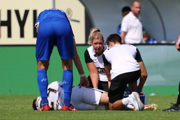 31 08 2024, Football, Men, 2 Bundesliga, Season 2024 2025, SV 07 Elversberg SV Darmstadt 98, Luca Schnellbacher SV 07 Elversberg injured Elversberg Ursapharm Arena an der Kaiserlinde Saarland Germany EN Copyright: xSebastianxBachx