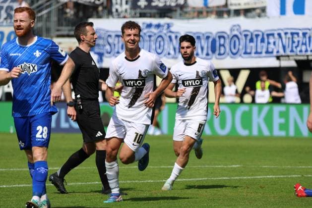 31 08 2024, Soccer, Men, 2 Bundesliga, Season 2024 2025, SV 07 Elversberg SV Darmstadt 98, Goal celebration to 3 0, Goalscorer Fisnik Asllani SV 07 Elversberg Elversberg Ursapharm Arena an der Kaiserlinde Saarland Germany EN Copyright: xSebastianxBachx