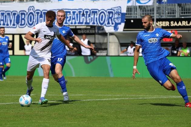 31 08 2024, Football, Men, 2 Bundesliga, Season 2024 2025, SV 07 Elversberg SV Darmstadt 98, Fisnik Asllani SV 07 Elversberg , Aleksandar Vukotic SV Darmstadt 98 , Kai Klefisch SV Darmstadt 98 Elversberg Ursapharm Arena an der Kaiserlinde Saarland Germany EN Copyright: xSebastianxBachx
