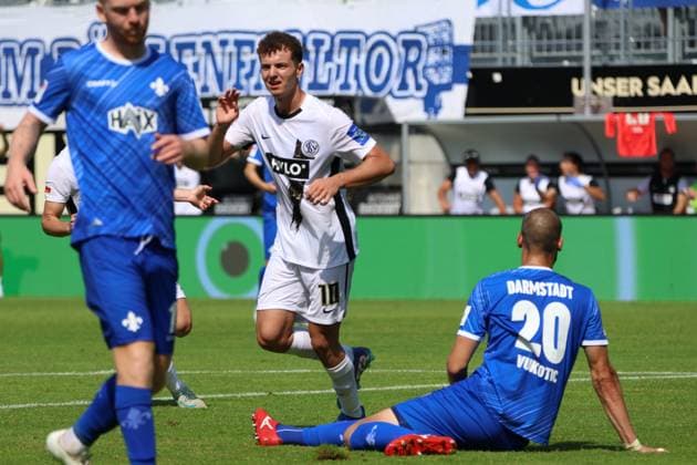 31 08 2024, Soccer, Men, 2 Bundesliga, Season 2024 2025, SV 07 Elversberg SV Darmstadt 98, Goal celebration to 3 0, Goalscorer Fisnik Asllani SV 07 Elversberg Elversberg Ursapharm Arena an der Kaiserlinde Saarland Germany EN Copyright: xSebastianxBachx