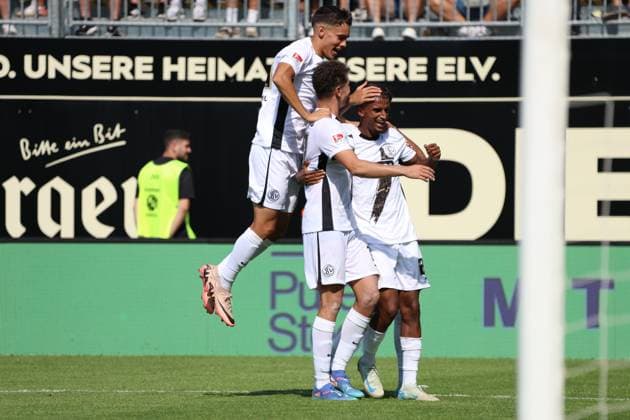 31 08 2024, Football, Men, 2 Bundesliga, Season 2024 2025, SV 07 Elversberg SV Darmstadt 98, Goal celebration to 4 0, Goalscorer Filimon Gerezgiher SV 07 Elversberg Elversberg Ursapharm Arena an der Kaiserlinde Saarland Germany EN Copyright: xSebastianxBachx