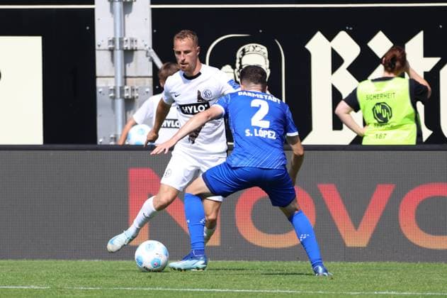 31 08 2024, Football, Men, 2 Bundesliga, Season 2024 2025, SV 07 Elversberg SV Darmstadt 98, Maurice Neubauer SV 07 Elversberg , Sergio Lopez SV Darmstadt 98 Elversberg Ursapharm Arena an der Kaiserlinde Saarland Germany EN Copyright: xSebastianxBachx