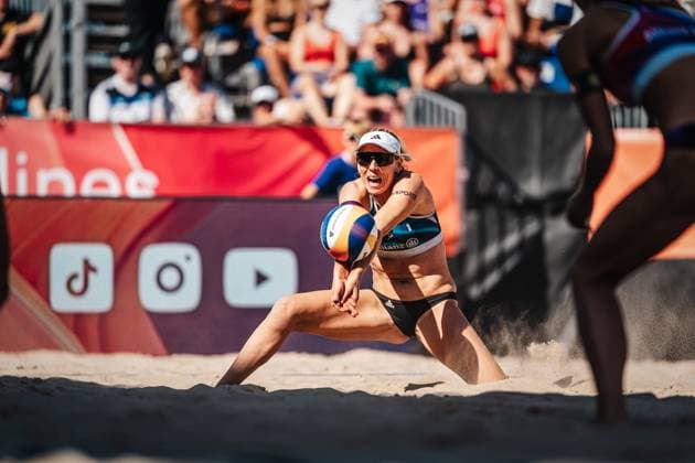 Beach volleyball women Allianz German Beach Tour German Beach Volleyball Championship 2024 31 08 2024 Karla Borger plays the ball Timmendorfer Strand Ahmann Hager Arena Schleswig Holstein Germany