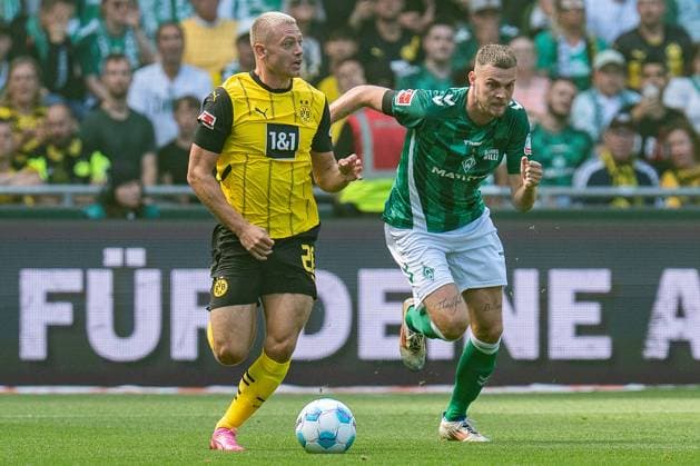 31 08 2024, SV Werder Bremen Borussia Dortmund, 1 Bundesliga, 2 Matchday Julian Ryerson Borussia Dortmund, 26 Marvin Duksch Werder Bremen, 7 Important note In accordance with the regulations of the DFL German Football League and the DFB German Football Association, it is prohibited to use photographs taken in the stadium and or of the match in the form of sequential images and or video-like photo series Photo Bahho Kara Kirchner Media Copyright: xBahhoxKara Kirchner-Mediax