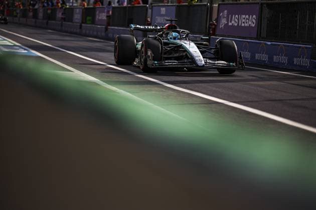 63 RUSSELL George (gbr), Mercedes AMG F1 Team W15, action during the Formula 1 Pirelli Gran Premio d’Italia 2024, Italian Grand Prix 2024, 16th round of the 2024 Formula One World Championship, WM, Weltmeisterschaft from August 30 to September 1, 2024 on the Autodromo Nazionale Monza, in Monza, Italy - F1 - ITALIAN GRAND PRIX 2024 DPPI Panoramic  240831_R16_ITALIA_DP_XB3_9523