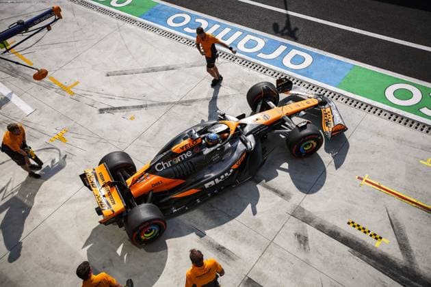 81 PIASTRI Oscar (aus), McLaren F1 Team MCL38, action during the Formula 1 Pirelli Gran Premio d’Italia 2024, Italian Grand Prix 2024, 16th round of the 2024 Formula One World Championship, WM, Weltmeisterschaft from August 30 to September 1, 2024 on the Autodromo Nazionale Monza, in Monza, Italy - F1 - ITALIAN GRAND PRIX 2024 DPPI Panoramic  240831_R16_ITALIA_DP_EA013170