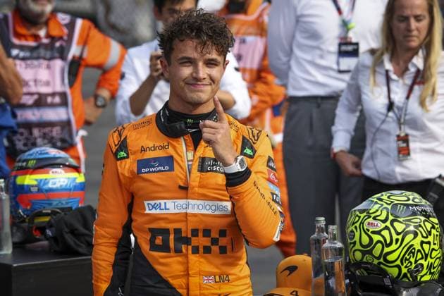 NORRIS Lando (gbr), McLaren F1 Team MCL38, portrait during the Formula 1 Pirelli Gran Premio d’Italia 2024, Italian Grand Prix 2024, 16th round of the 2024 Formula One World Championship, WM, Weltmeisterschaft from August 30 to September 1, 2024 on the Autodromo Nazionale Monza, in Monza, Italy - F1 - ITALIAN GRAND PRIX 2024 DPPI Panoramic  240831_R16_ITALIA_DP_XB3_9743A