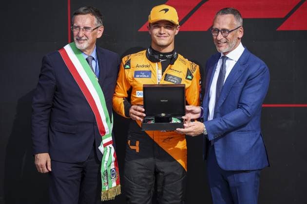 NORRIS Lando (gbr), McLaren F1 Team MCL38, portrait during the Formula 1 Pirelli Gran Premio d’Italia 2024, Italian Grand Prix 2024, 16th round of the 2024 Formula One World Championship, WM, Weltmeisterschaft from August 30 to September 1, 2024 on the Autodromo Nazionale Monza, in Monza, Italy - F1 - ITALIAN GRAND PRIX 2024 DPPI Panoramic  240831_R16_ITALIA_DP_EA020310