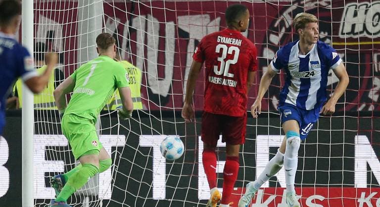 1 0 Hertha by Jonjoe Kenny 16, Hertba BSC Berlin vs Julian Krahl 1, Goalkeeper, FC Kaiserslautern 31 08 2024, Soccer, 2 Bundesliga, FC Kaiserslautern Hertha BSC Berlin, Matchday 4, Season 2024 25, Fritz Walter Stadion, Kaiserslautern, Germany, Photo Michael Deines PROMEDIAFOTO, DFB DFL regulations prohibit any use of photographs as image sequences and or quasi video FC Kaiserslautern Hertha BSC Berlin