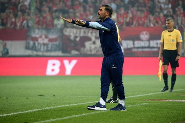 31 08 2024, xmohx, Fußball 2 Bundesliga, 1 FC Kaiserslautern Hertha BSC Berlin emspor, v l Trainer Christian Fiel Hertha BSC Berlin DFL DFB REGULATIONS PROHIBIT ANY USE OF PHOTOGRAPHS as IMAGE SEQUENCES and or QUASI VIDEO Kaiserlautern