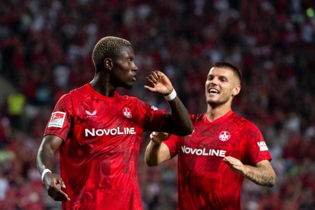 Aaron Opoku FC Kaiserslautern, 17 , Erik Wekesser FC Kaiserslautern, 13 celebrate the goal for 2 1, GER, FC Kaiserslautern FCK vs Hertha BSC Berlin BSC , Soccer 2 Bundesliga, Matchday 4, Season 2024 2025, 31 08 2024 DFB DFL regulations prohibit any use of photographs as image sequences and or quasi video GER, FC Kaiserslautern FCK vs Hertha BSC Berlin BSC , Fussball 2 Bundesliga, 4 Spieltag, Saison 2024 2025, 31 08 2024 Kaiserslautern Copyright: xEibner-Pressefoto Memmlerx EP_MMR