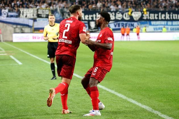 31 08 2024, xmohx, Fußball 2 Bundesliga, 1 FC Kaiserslautern Hertha BSC Berlin emspor, v l Torjubel nach dem Tor zum celebrating the goal celebrate 3 3 durch Boris Tomiak 1 FC Kaiserslautern DFL DFB REGULATIONS PROHIBIT ANY USE OF PHOTOGRAPHS as IMAGE SEQUENCES and or QUASI VIDEO Kaiserlautern