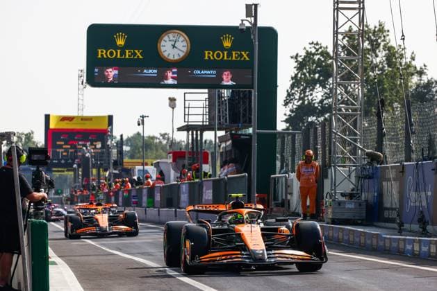 F1 Italian Grand Prix Lando Norris of McLaren and Oscar Piastri of McLaren drive cars during the qualifying session ahead of the Italian Formula One Grand Prix at Autodromo Nazionale Monza circuit, in Monza on August 31, 2024. Monza Italy  Copyright: xBeataxZawrzelx originalFilename:zawrzel-f1italia240831_np4LT.jpg