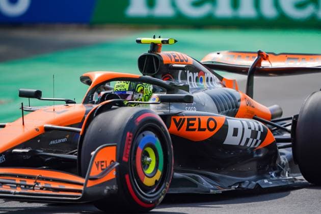 F1 Grand Prix of Italy - Qualifying Lando Norris of the United Kingdom drives the (04) McLaren F1 Team MCL38 during FP3 of the Formula 1 Pirelli Gran Premio d Italia 2024 in Monza, Italy, on August 31, 2024. Monza Monza Italy  Copyright: xLucaxRossinix originalFilename:rossini-formula1240831_npZNi.jpg
