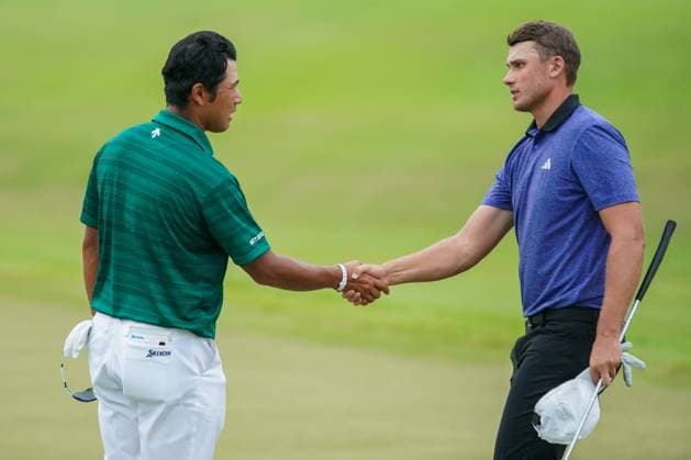 August 31, 2024, Atlanta, Georgia, USA: Hideki Matsuyama (JPN)(L) shakes hands with Ludvig Aberg on the 18th green after the third round at the 2024 TOUR Championship at East Lake Golf Club. Atlanta USA - ZUMAw109 20240831_fap_w109_024 Copyright: xDebbyxWongx