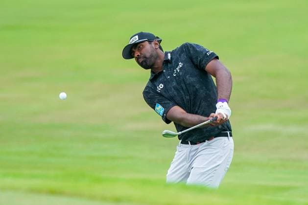 August 31, 2024, Atlanta, Georgia, USA: Sahith Theegala chips on to the 18th green during the third round at the 2024 TOUR Championship at East Lake Golf Club. Atlanta USA - ZUMAw109 20240831_fap_w109_049 Copyright: xDebbyxWongx