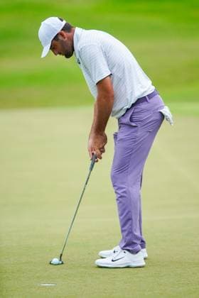 August 31, 2024, Atlanta, Georgia, USA: Scottie Scheffler putts the 18th green during the third round at the 2024 TOUR Championship at East Lake Golf Club. Atlanta USA - ZUMAw109 20240831_fap_w109_041 Copyright: xDebbyxWongx