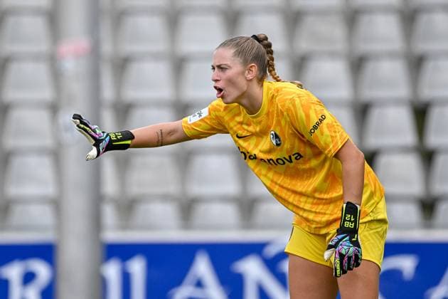 Rafaela Borggraefe SC Freiburg Frauen, 12 GER, SC Freiburg Bayer 04 Leverkusen, Frauen Fussball, Google Pixel Frauen Bundesliga, 1 Spieltag, Saison 2024 2025, 31 08 2024 DFB REGULATIONS PROHIBIT ANY USE OF PHOTOGRAPHS AS IMAGE SEQUENCES AND OR QUASI VIDEO GER, SC Freiburg Bayer 04 Leverkusen, Frauen Fussball, Google Pixel Frauen Bundesliga, 1 Spieltag, Saison 2024 2025, 31 08 2024 Freiburg Copyright: xEibner-Pressefoto ThomasxHessx EP_THS